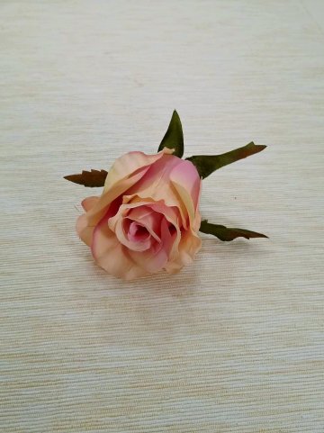 Uk kvet ruze poupe 6cm
